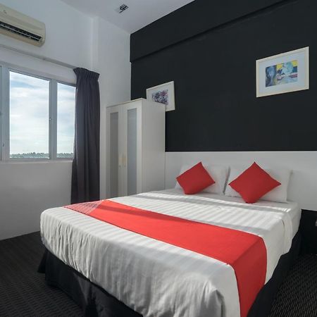 Capital O Ridel Hotel Кота Бару Екстериор снимка